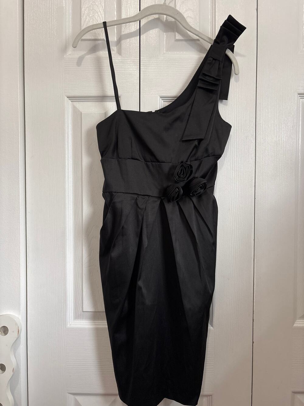 Alyn Paige Y2K Black Satin Asymmetrical Rosette Mini Dress Size 5/6 New